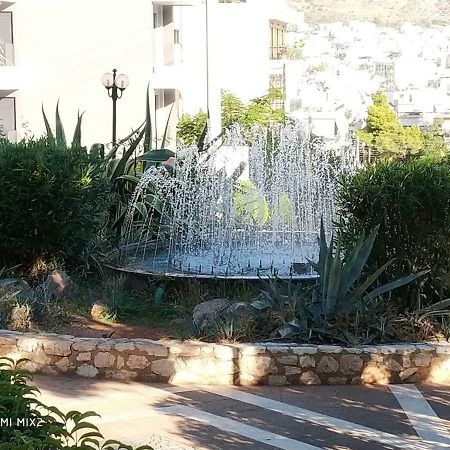 Beautiful House In Alimos Near To The Beach And Metro Athens Exterior photo