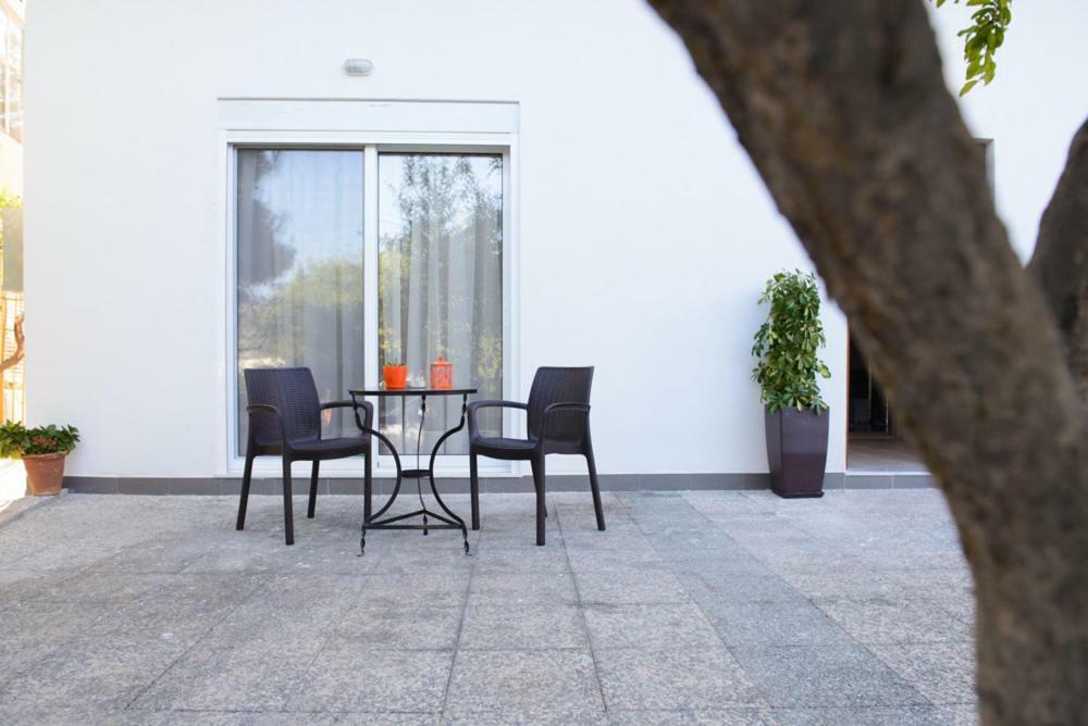 Beautiful House In Alimos Near To The Beach And Metro Athens Exterior photo